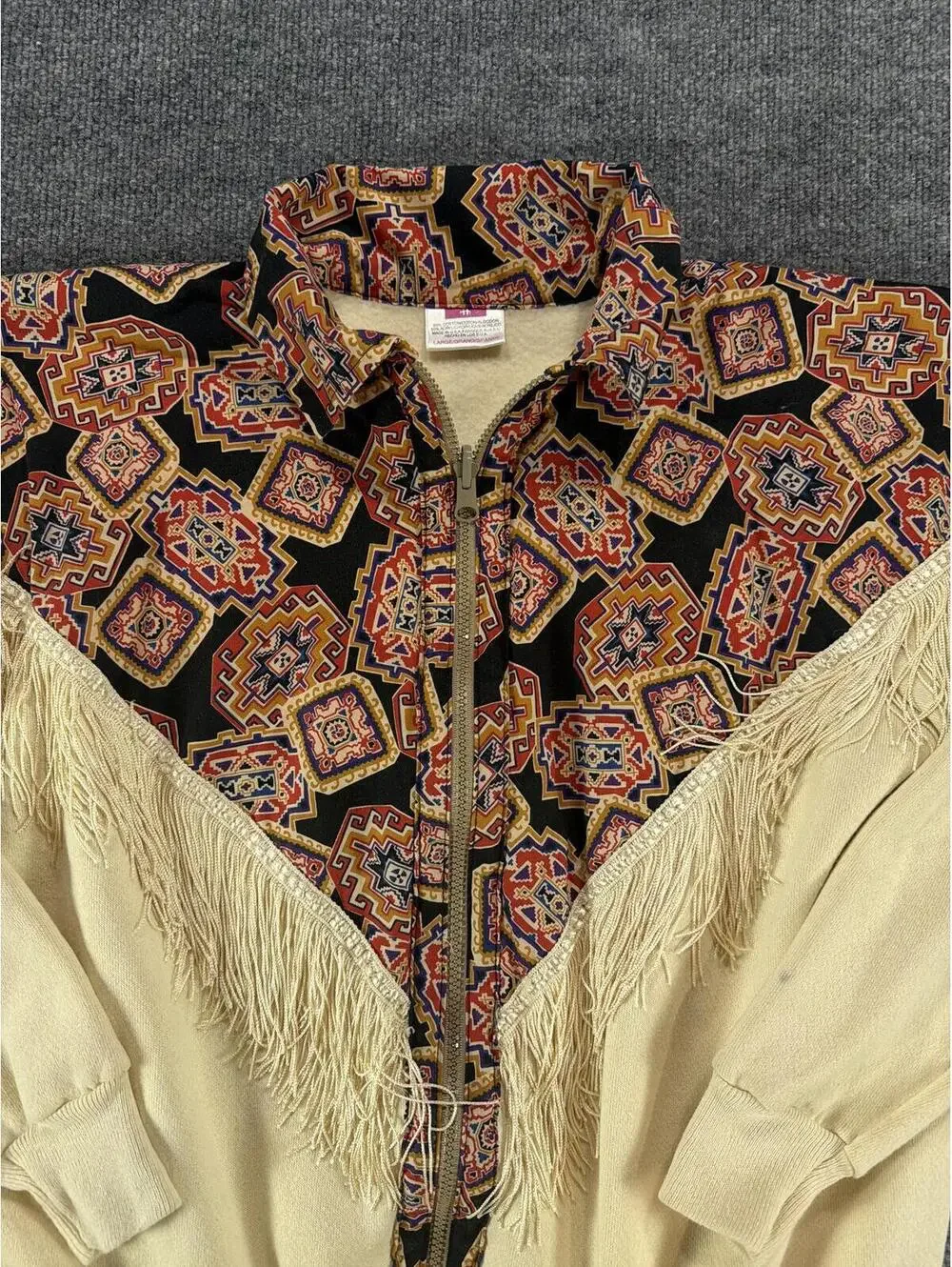 Vintage Western Style Zip-Up Fringe Jacket Southwestern Pattern L Cowboy, Fleece